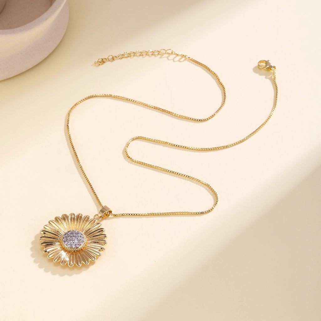 Nidin Light Luxury Textured Daisy Flower Necklace Cubic Zirconia Pendant Vintage Old Money Style For Women Daily Party Jewelry