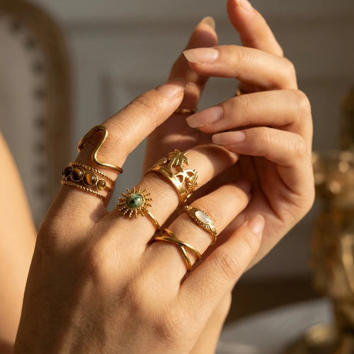 French Vintage Gold Aesthetic Ring for Women Waterproof Stainless Steel Old Money Antique Sunburst Stacking Jewelry